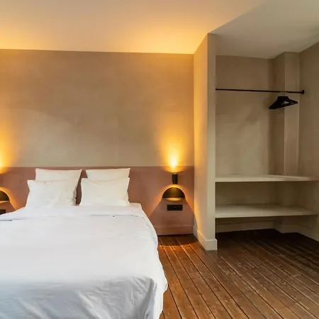 Lovely Triplex In The Heart Of Le Sablon Bruxelas